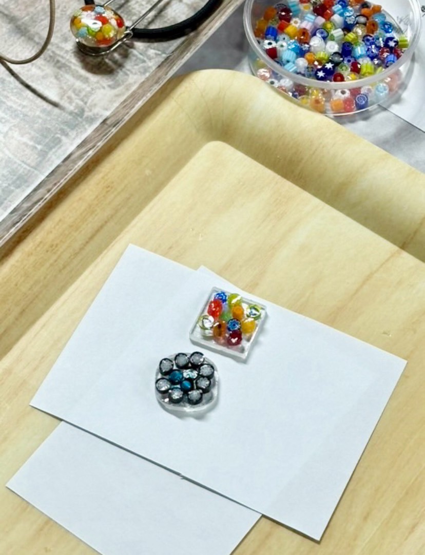 制作中のテーブルの様子